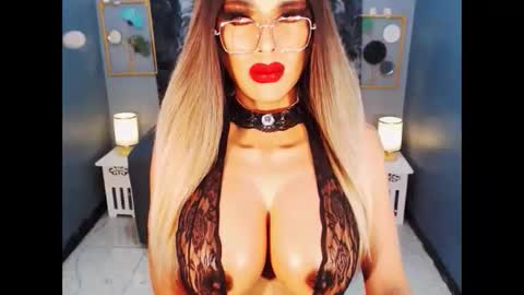 Loraine Cruz online show from May 2026 04:52:02 AM