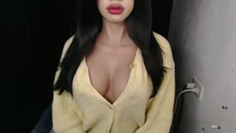 Jen online show from March 2026 06:08:02 AM