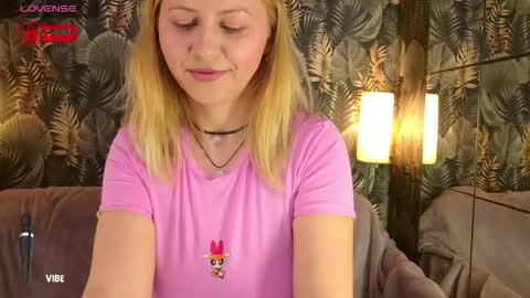 Snapshot of bigboobsarri chatting on March 2026 08:59:02 AM BigBoobsArri online show from March 2026 08:59:02 AM