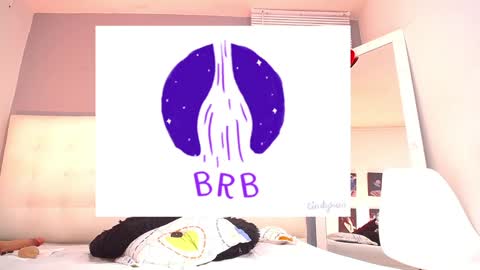 Mia online show from December 2024 07:22:01 PM