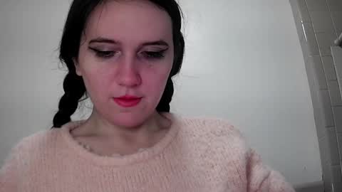 Isabella online show from December 2024 11:58:02 PM
