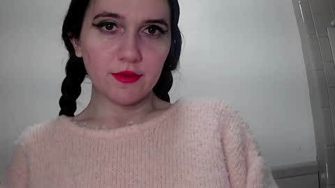 Isabella online show from December 2024 01:49:01 AM