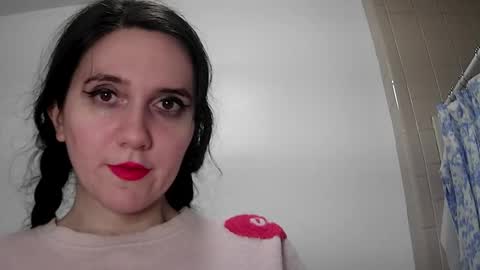 Isabella online show from December 2024 07:53:01 AM
