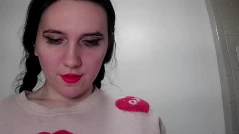 Isabella online show from January 2025 08:00:01 AM