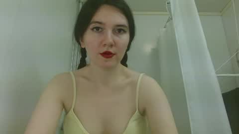 Isabella online show from April 2026 03:48:01 AM