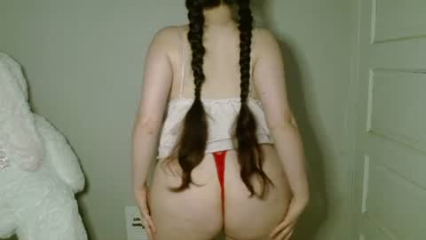 Isabella online show from June 2026 06:00:01 AM