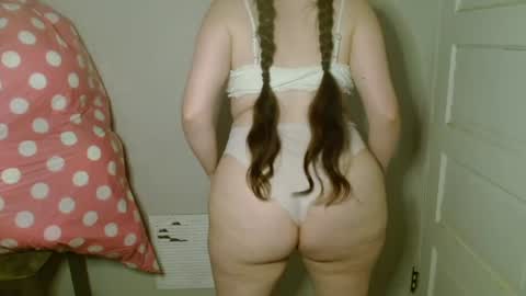 Isabella online show from June 2026 04:19:02 AM