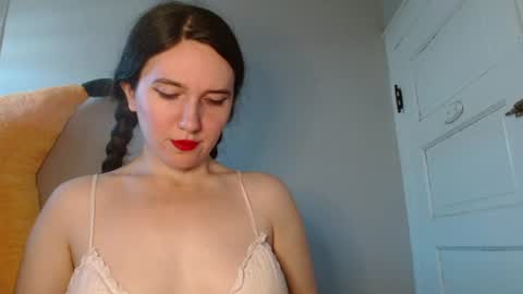 Isabella online show from July 2026 07:34:02 PM