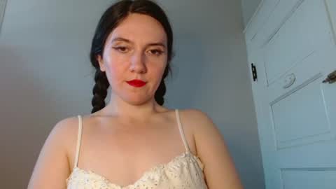 Isabella online show from July 2026 04:58:01 PM