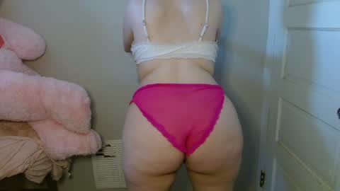 Isabella online show from August 2026 06:50:01 PM