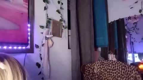 bigbootyslut04 online show from September 2025 03:50:02 AM