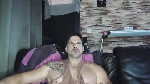 Bigboyband online show from December 2025 04:01:01 PM