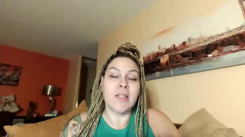 Snapshot of bigbreastsabrina chatting on January 2025 04:20:01 AM BIG BREAST SABRINA online show from January 2025 04:20:01 AM