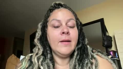 Snapshot of bigbreastsabrina chatting on April 2026 01:05:02 PM BIG BREAST SABRINA online show from April 2026 01:05:02 PM