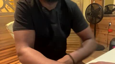 Snapshot of bigbtdny chatting on November 2025 04:39:01 PM bigbtdny online show from November 2025 04:39:01 PM