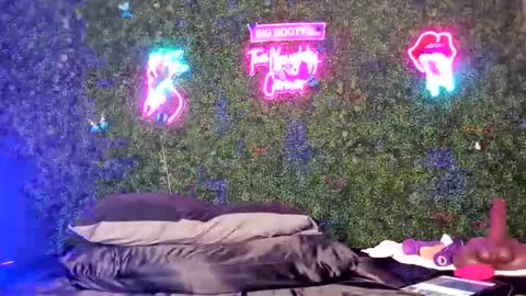 Snapshot of bigbuttsarena chatting on March 2026 08:26:01 PM bigbuttsarena online show from March 2026 08:26:01 PM