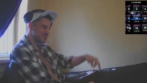 Jon - Im Straight online show from September 2025 01:37:01 PM