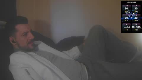 Jon - Im Straight online show from April 2026 10:25:02 PM