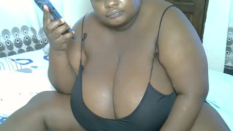 Snapshot of bigchocotities chatting on January 2025 04:15:01 AM bigchocotities online show from January 2025 04:15:01 AM