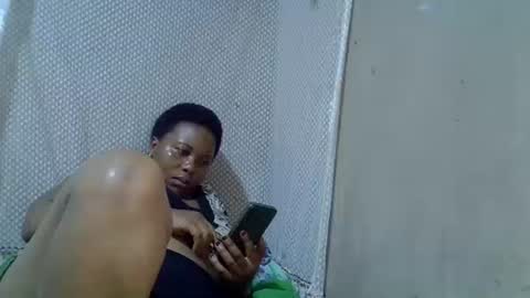 Snapshot of bigclit_wethairypus chatting on June 2026 07:25:02 AM bigclit_wethairypus online show from June 2026 07:25:02 AM