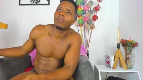 Snapshot of bigcock_latin01 chatting on January 2025 07:32:02 AM sexy muscle online show from January 2025 07:32:02 AM