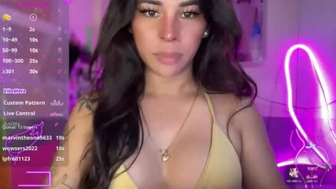 queen amanda online show from October 2025 04:22:01 AM