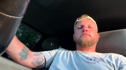 HoosierDaddy3i7 online show from September 2025 11:04:01 PM