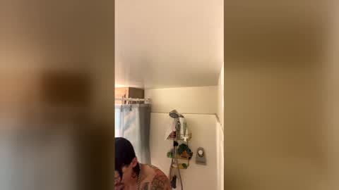 bigdaddydee89 online show from March 2026 05:52:02 PM