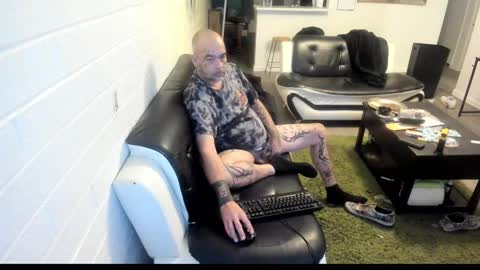 bigdickpiercedtattoos online show from October 2025 12:25:01 PM