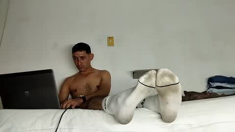 Snapshot of bigfeetmaster32 chatting on October 2025 11:22:02 PM Bigfeetmaster32 online show from October 2025 11:22:02 PM