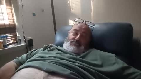 bigfuzzyteddybear online show from April 2026 11:00:02 PM