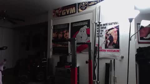 biggerisbetter21 online show from October 2025 08:15:02 AM