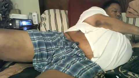 Snapshot of biggyscorpio chatting on November 2025 02:32:02 AM biggyscorpio online show from November 2025 02:32:02 AM