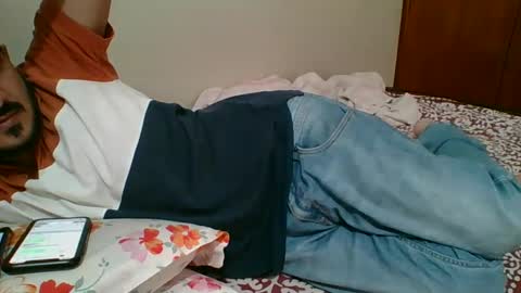 Snapshot of bighandsomesatisfy chatting on January 2025 09:04:02 AM bighandsomesatisfy online show from January 2025 09:04:02 AM