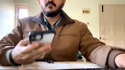 Snapshot of bighandsomesatisfy chatting on February 2025 12:05:02 PM bighandsomesatisfy online show from February 2025 12:05:02 PM