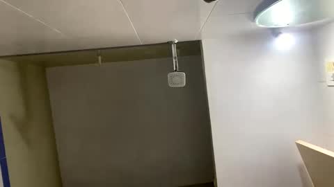 Snapshot of bighandsomesatisfy chatting on February 2025 01:22:01 AM bighandsomesatisfy online show from February 2025 01:22:01 AM