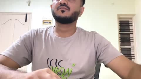 Snapshot of bighandsomesatisfy chatting on November 2025 02:19:01 PM bighandsomesatisfy online show from November 2025 02:19:01 PM