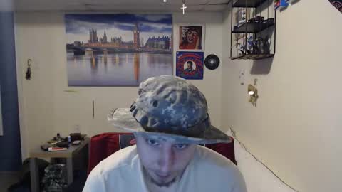 Snapshot of bigmike5702 chatting on October 2025 03:13:01 PM casper617 online show from October 2025 03:13:01 PM