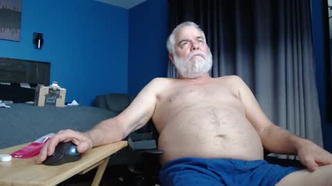 Snapshot of bigmustang_al chatting on December 2024 02:40:01 AM bigmustang_al online show from December 2024 02:40:01 AM