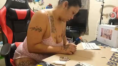 Snapshot of bigolemini chatting on February 2025 10:43:02 AM the Mini mami online show from February 2025 10:43:02 AM