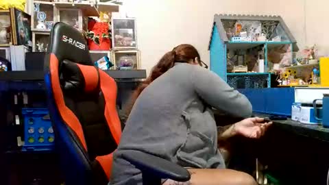 Snapshot of bigolemini chatting on November 2025 10:59:01 AM the Mini mami online show from November 2025 10:59:01 AM