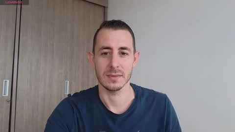 Snapshot of bigonehott chatting on November 2025 04:27:02 PM online show from November 2025 04:27:02 PM