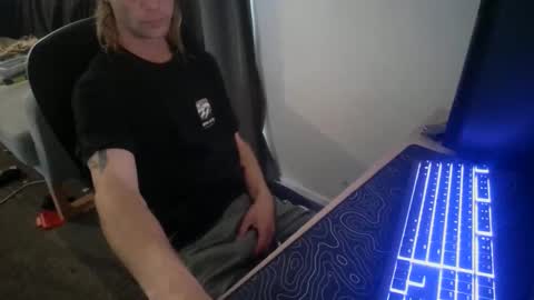Snapshot of bigpantieslover chatting on October 2025 10:09:02 PM bigpantieslover online show from October 2025 10:09:02 PM