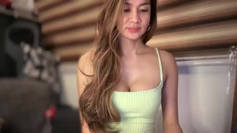 Yna     online show from January 2025 05:20:01 PM