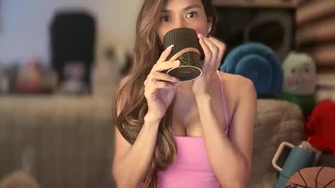 Yna     online show from February 2025 07:45:02 AM