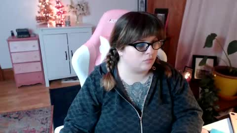 Snapshot of bigtiddygoddess chatting on December 2024 02:08:02 AM Morgan Lafeuille online show from December 2024 02:08:02 AM