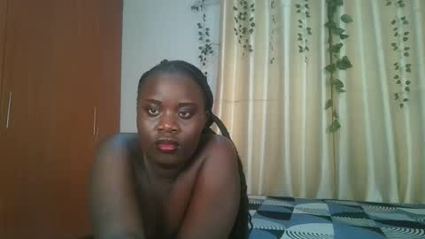 Snapshot of bigtits_baddie chatting on December 2025 07:53:01 PM bigtits_baddie online show from December 2025 07:53:01 PM