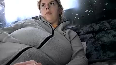 Snapshot of bigtitslala chatting on October 2025 10:41:02 AM bigtitslala online show from October 2025 10:41:02 AM