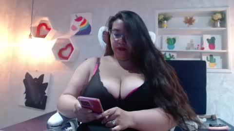 Snapshot of bigtitslaurenriver chatting on July 2026 11:01:02 AM bigtitslaurenriver online show from July 2026 11:01:02 AM