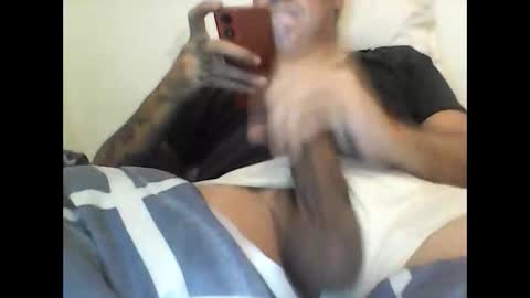 Snapshot of bigtrozo chatting on May 2026 05:18:01 PM bigtrozo online show from May 2026 05:18:01 PM